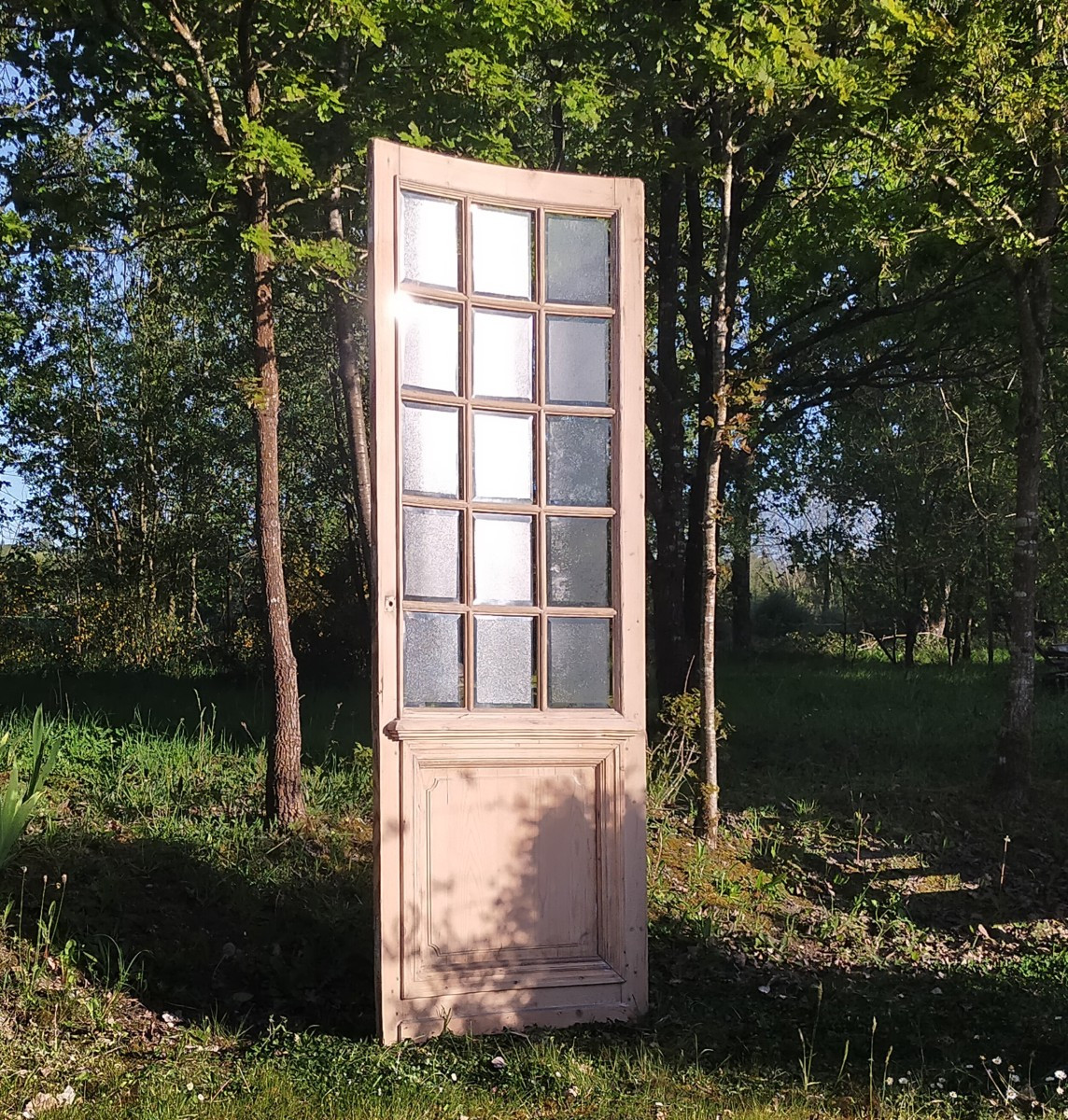 Deux portes anciennes vitrées XIXème incurvées verres opaques et biseautés