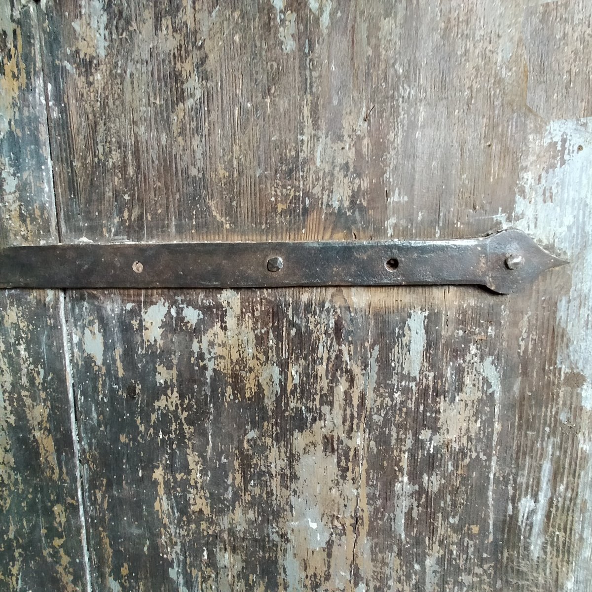 Antique Door From The 18th Century Woodwork-photo-2