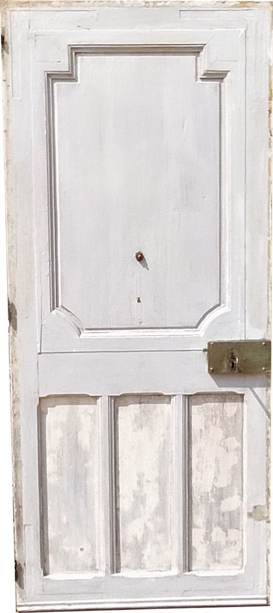 Old Entrance Door In Oak And Its Door Knocker Woodwork-photo-2