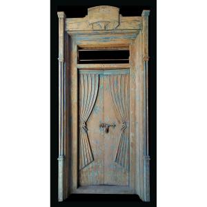 Exceptional Old Draped Door Superb Patina In Very Good Dreamlike Condition Woodwork