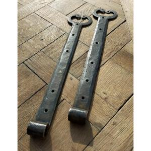 7 paires de pentures anciennes XVIIIème en fer forgé pour volets ou portes