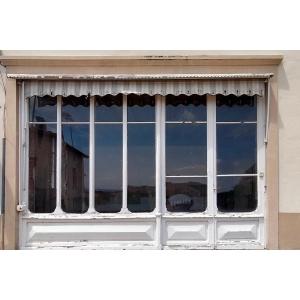 A Beautiful Front Door Made Of Lovely Light Oak—straight, Thick, And Solid—in Very Good Condition. It