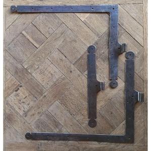 Pentures pour Portes Anciennes et une centaine d'autres ferronneries dans notre trésor !