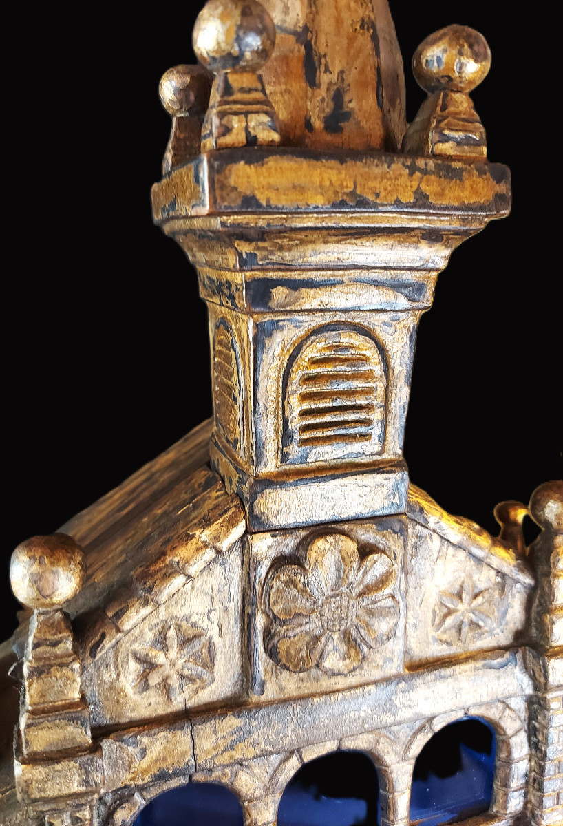 Folk Art: Cathedral-shaped Display Case-photo-3