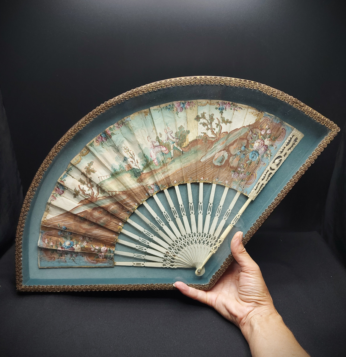 Eventail 18e Siècle encadré-photo-6