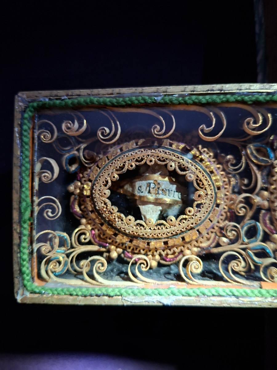 Reliquary Cross And Paper Filigree-photo-4