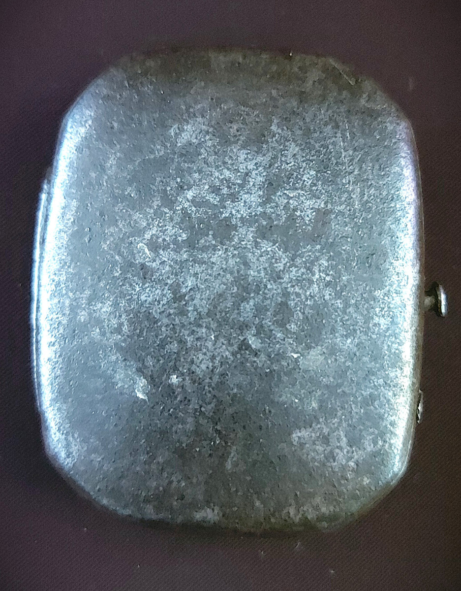 17th Century Iron Snuffbox-photo-1