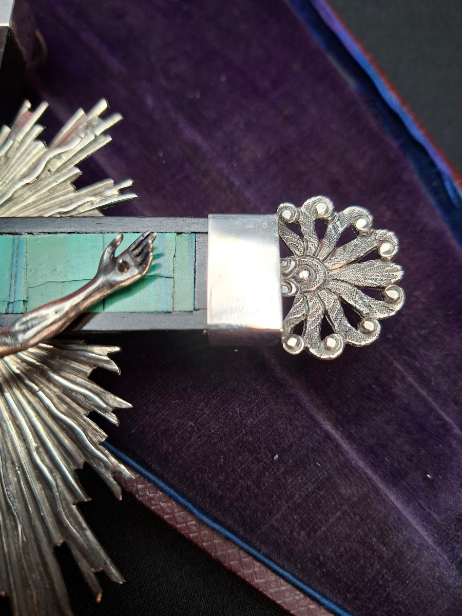 Crucifix In Its Case-photo-2