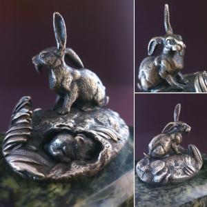 “mom Is Watching!” : Bronze Of A Hare And Its Cub