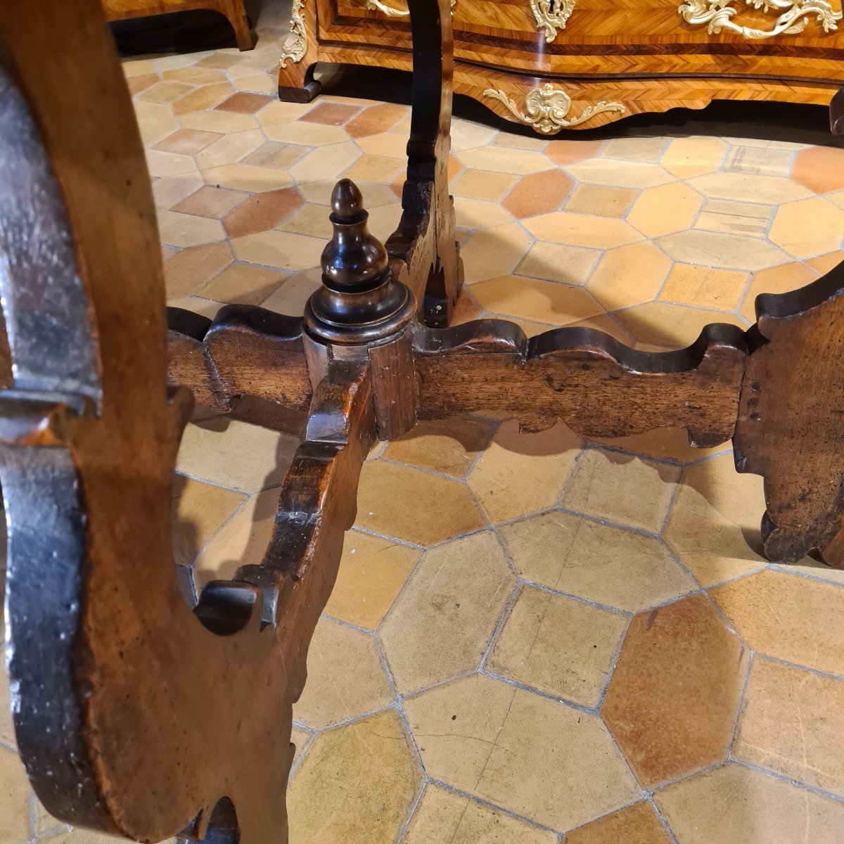 Seventeenth Century Walnut Table-photo-3