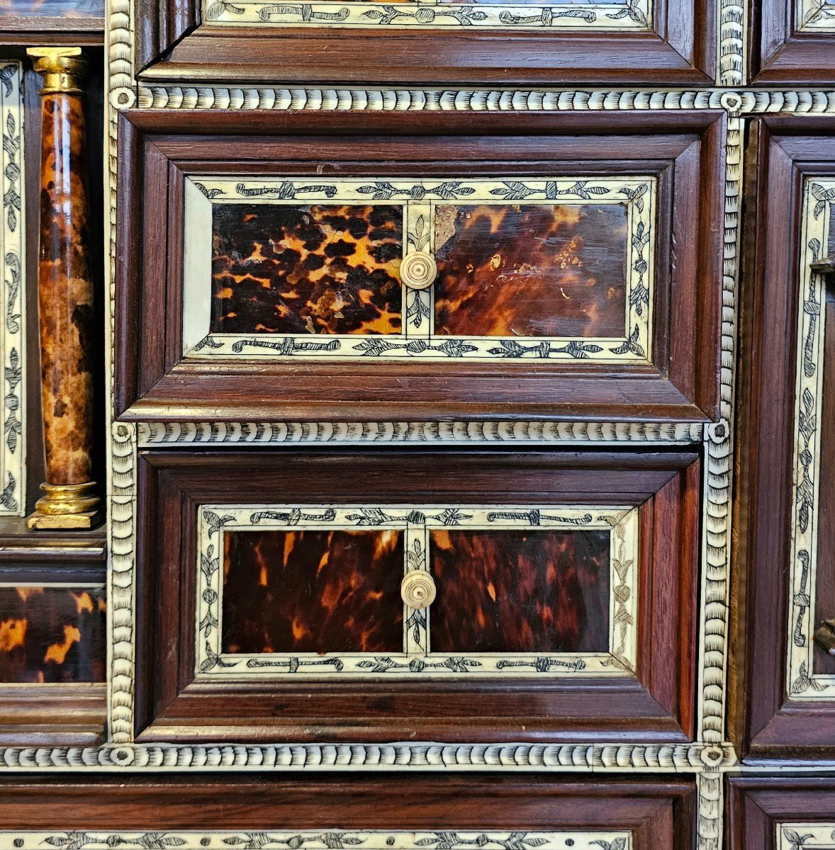 Important Cabinet From The 17th Century-photo-2