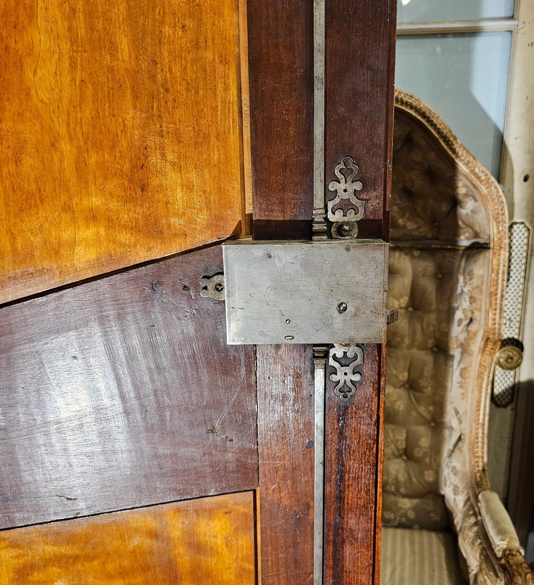 Curved Shaped Wardrobe Louis XV Period-photo-1