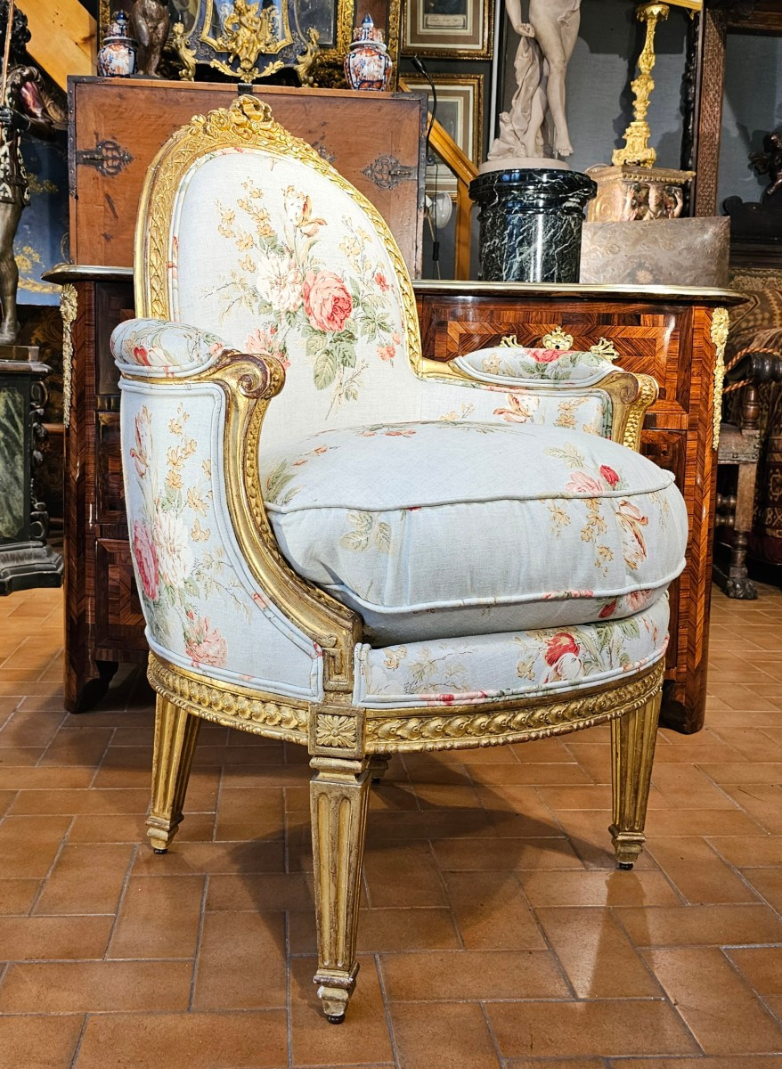 Louis XVI Gilded Wood Shepherdess