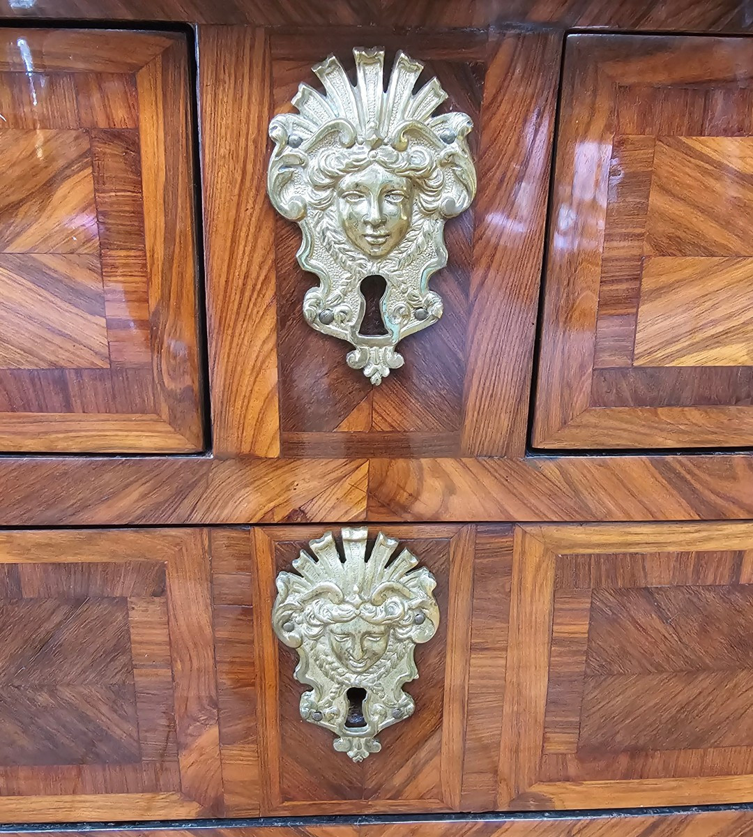 Louis XIV Period Curved Chest Of Drawers-photo-1
