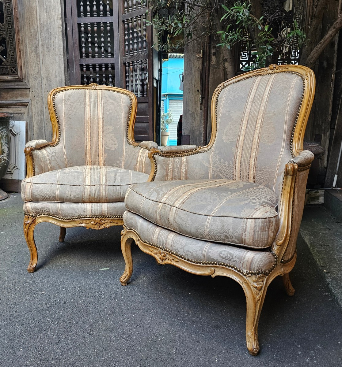 Two Shepherdesses That Can Form A Pair, Louis XV Period