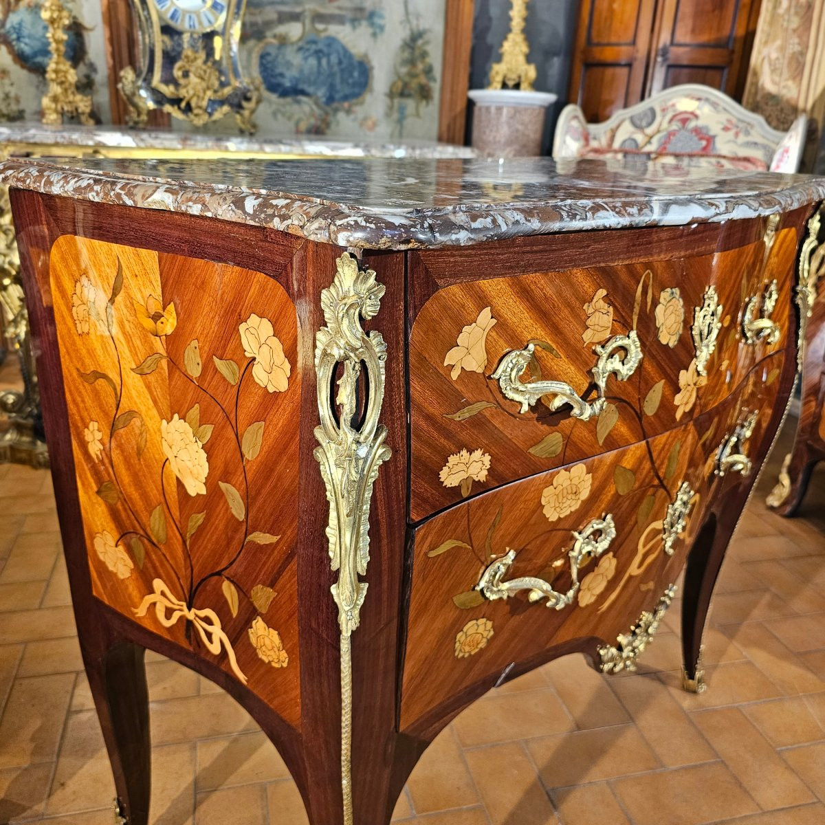 Commode de Forme Galbée Epoque Louis XV-photo-4