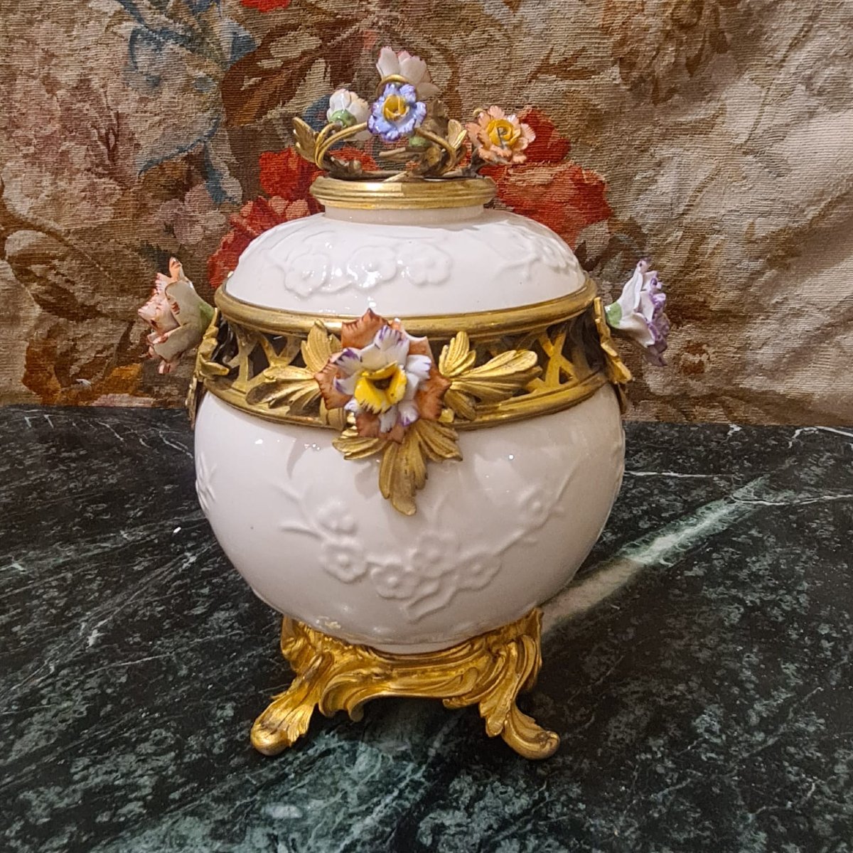 Brûle Parfum en Porcelaine de Saint Cloud Epoque XIXème Siècle-photo-4