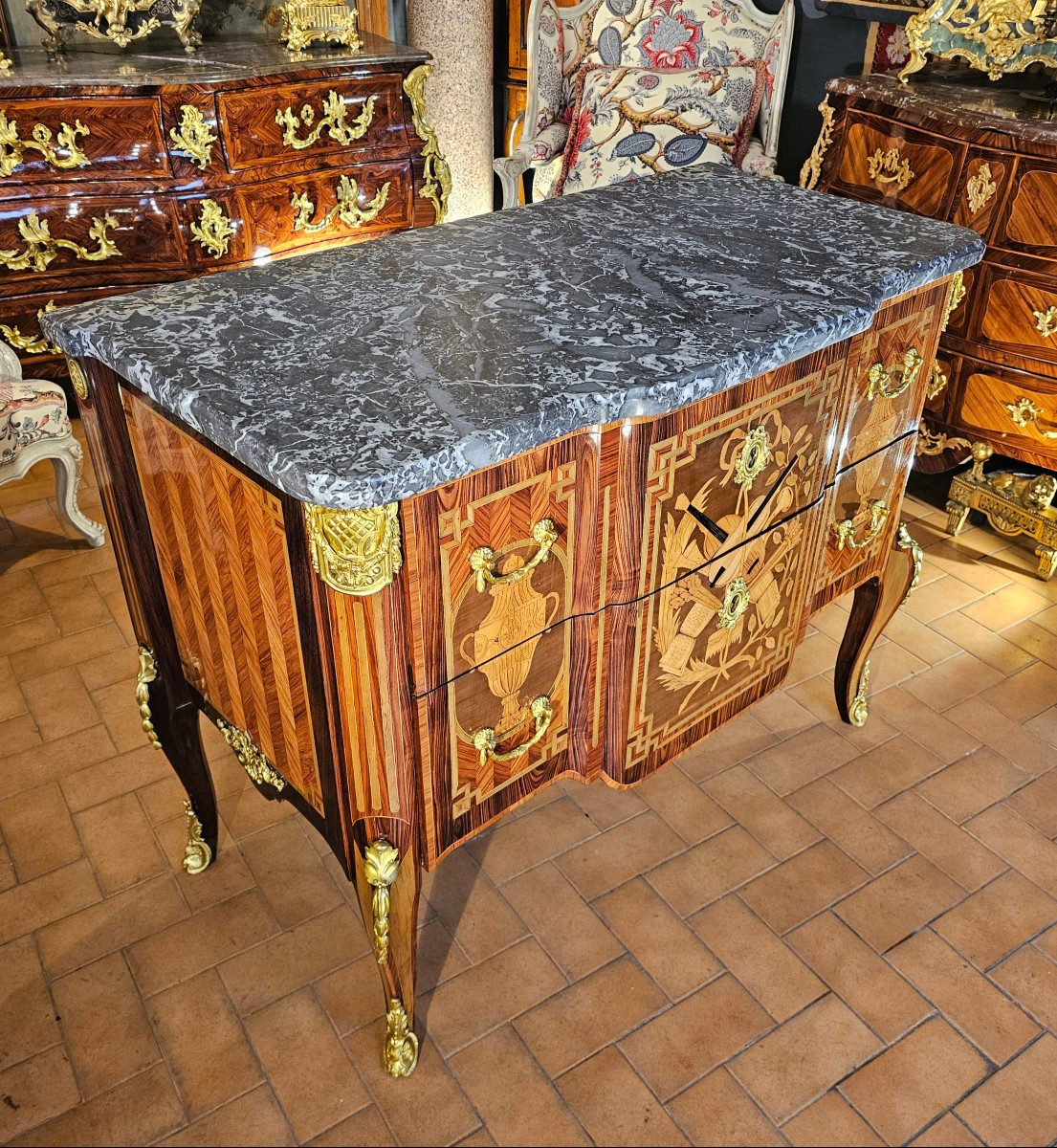 Louis XV-louis XVI Transitional Period Commode With Projecting Top-photo-2