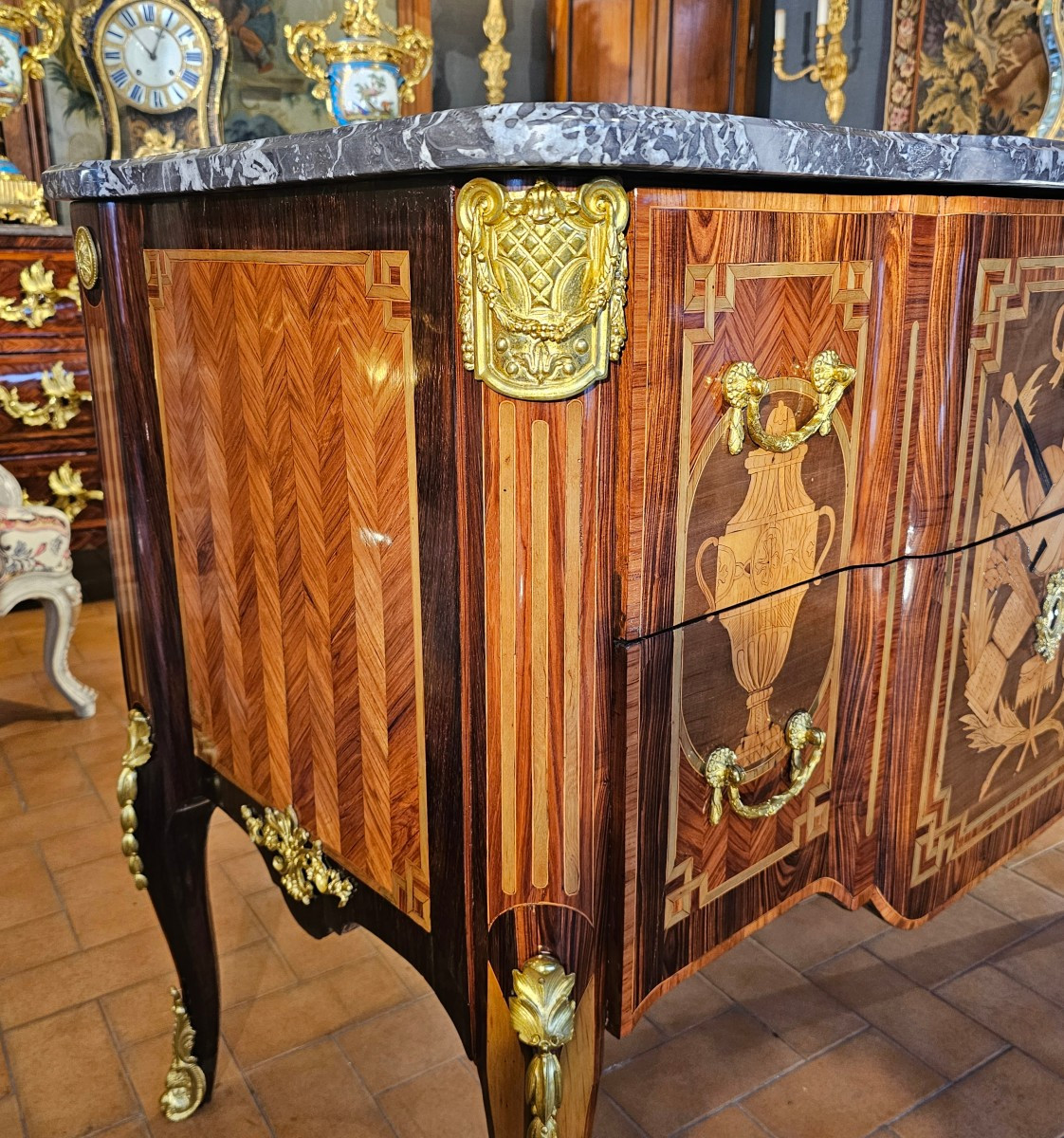 Louis XV-louis XVI Transitional Period Commode With Projecting Top-photo-2