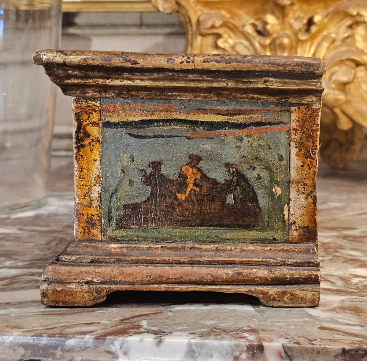 Small 18th Century Venetian Chest-photo-2