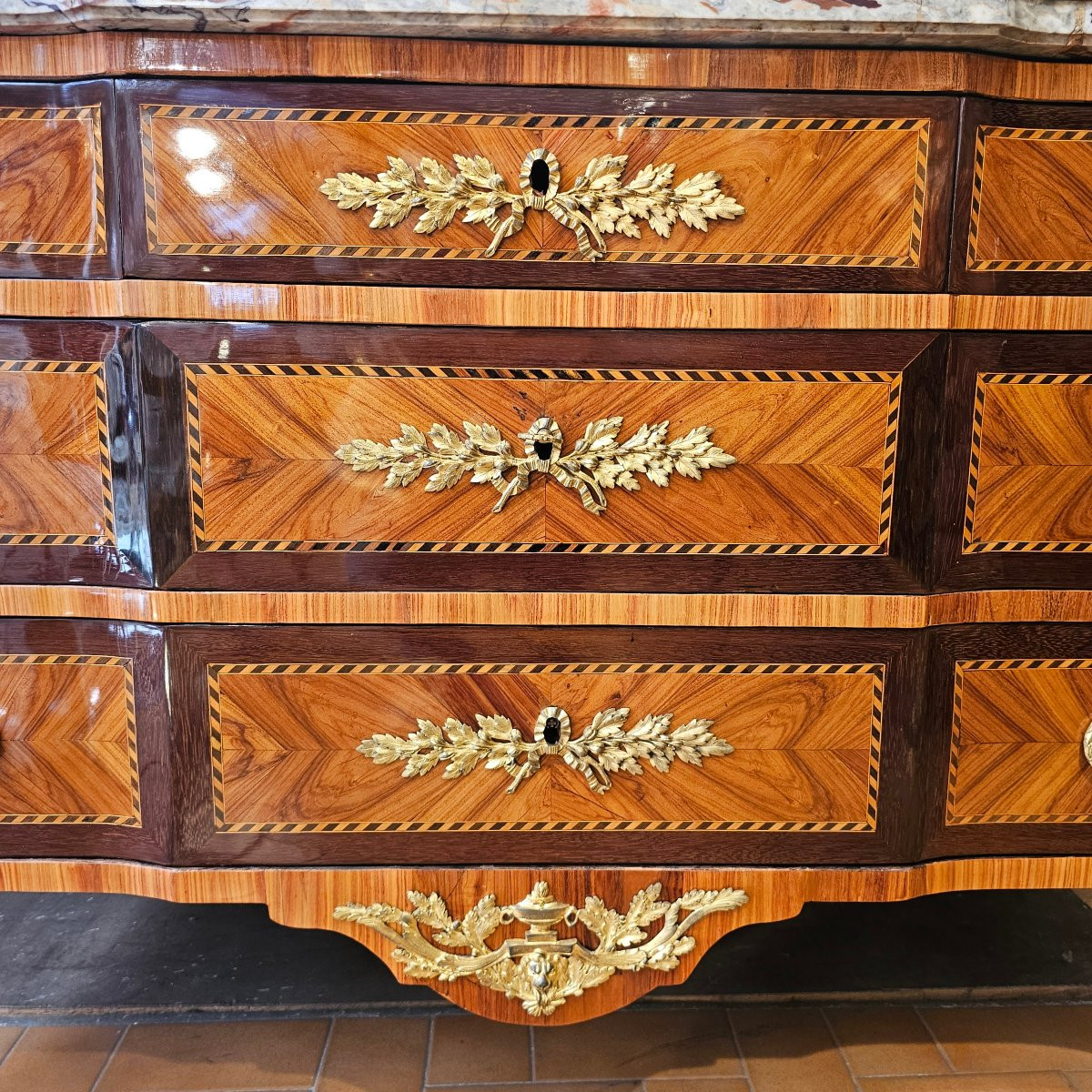 Commode à Ressaut Epoque Transition Louis XV- Louis XVI-photo-2
