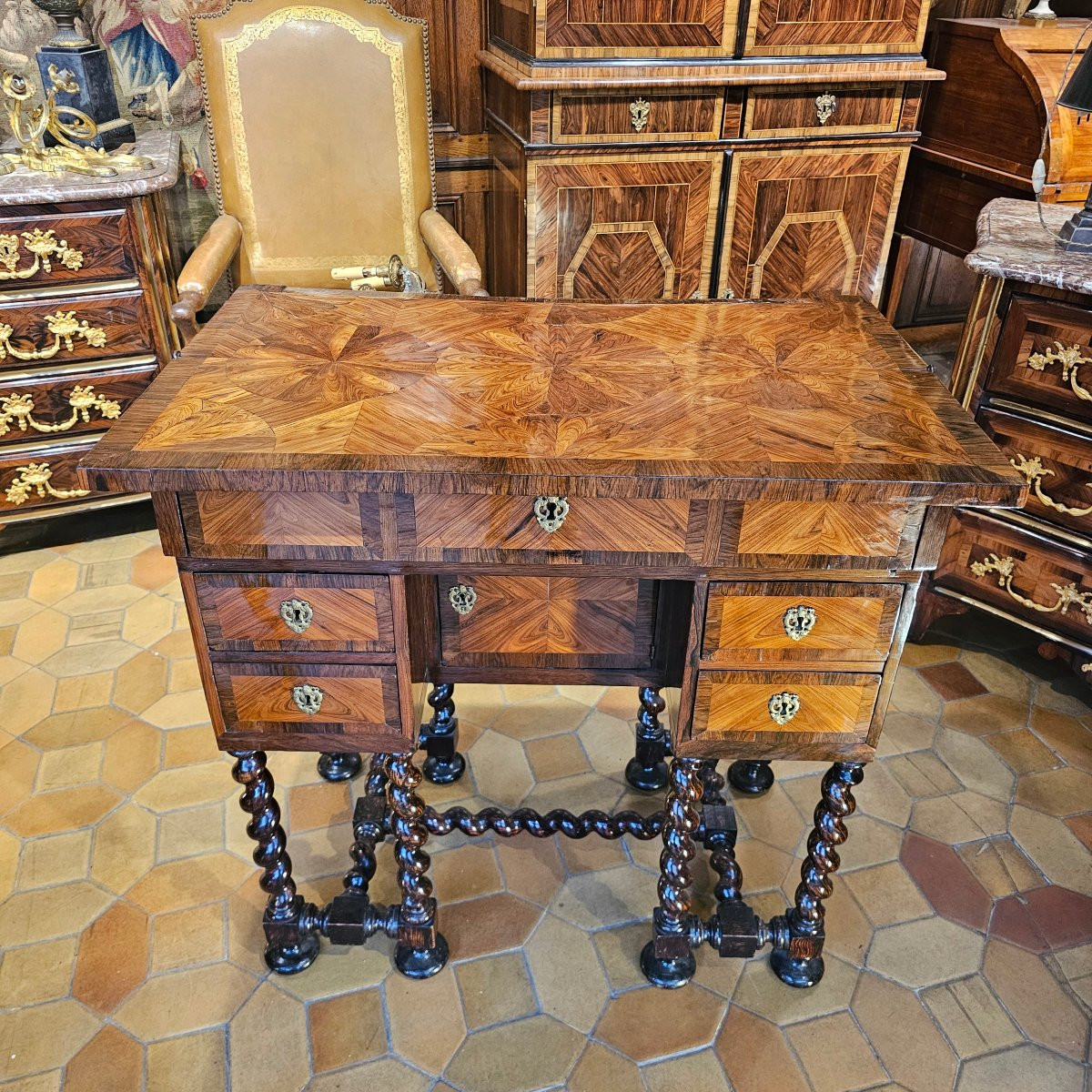 Bureau Mazarin Epoque Louis XIV-photo-2