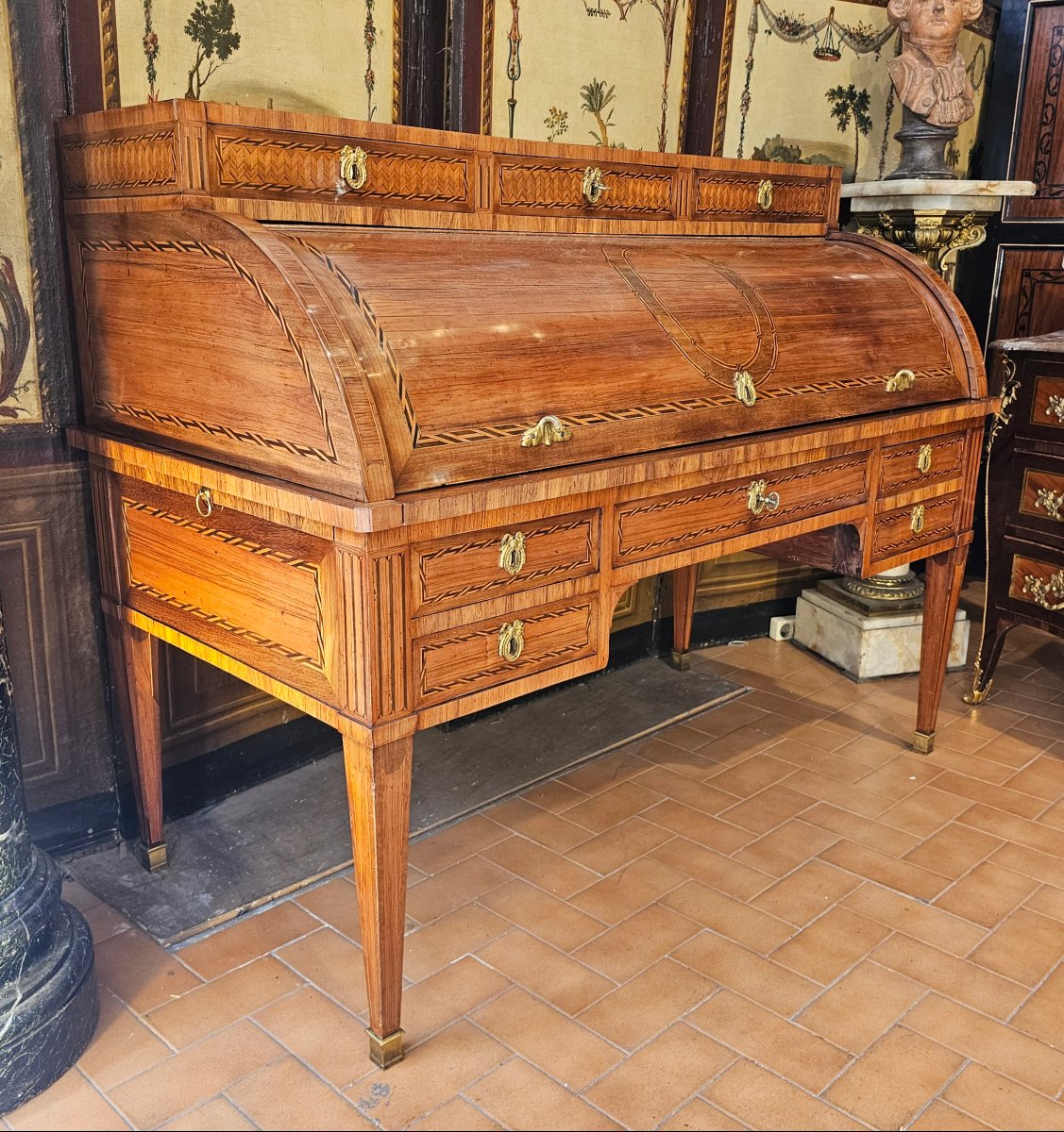 Important Louis XVI-style Cylindrical Desk-photo-2