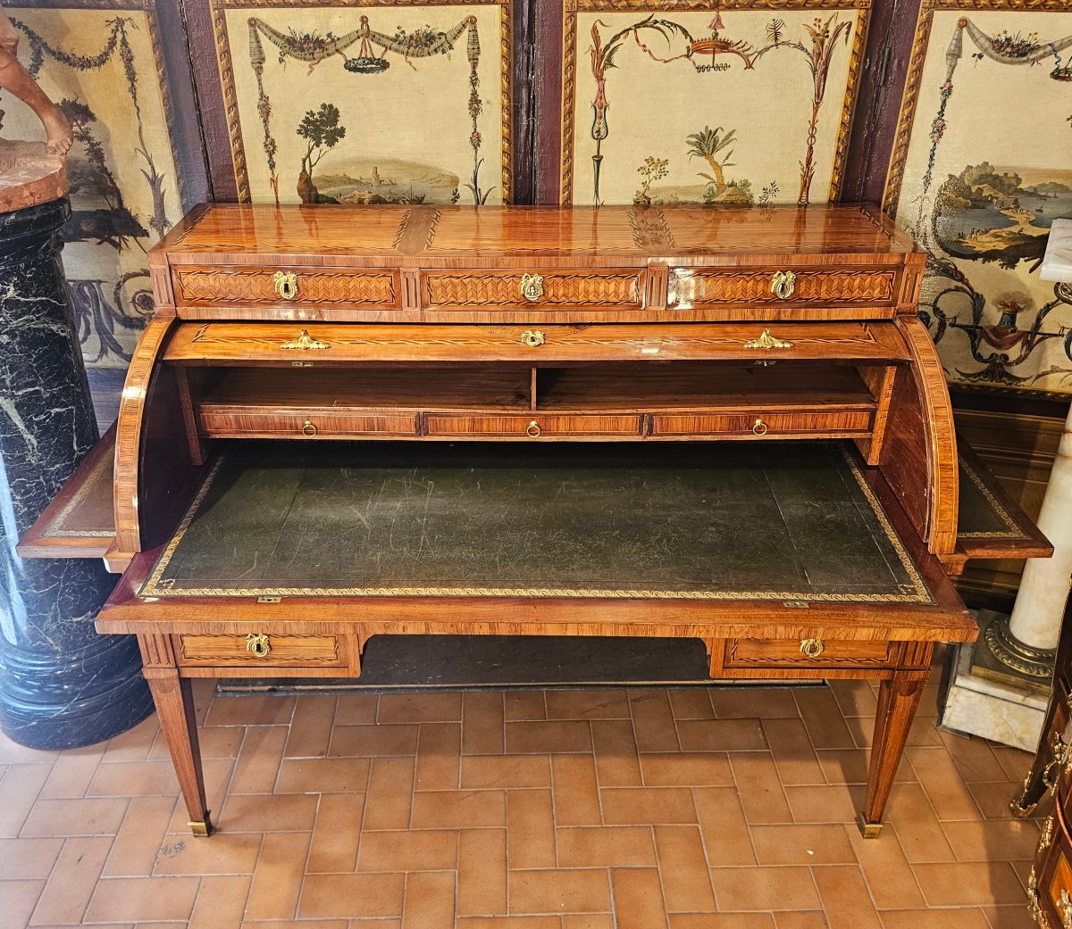Important Louis XVI-style Cylindrical Desk-photo-2