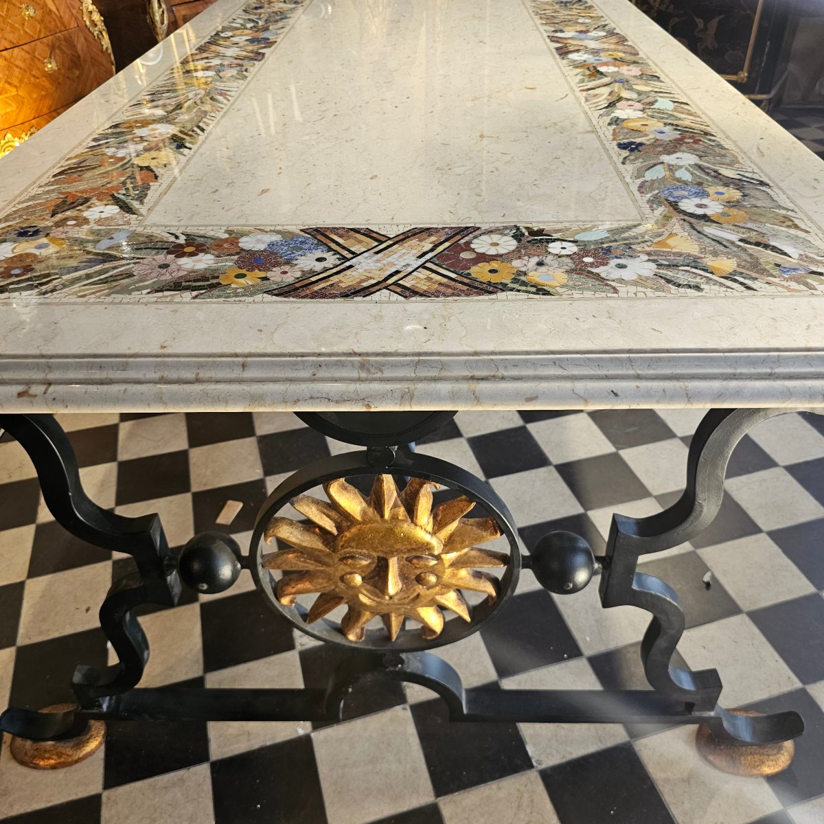 Important Early 20th-century Coffee Table-photo-3