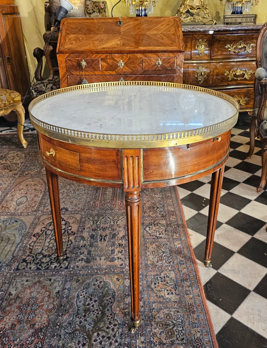 Louis XVI-era Mahogany Hot Water Bottle Table