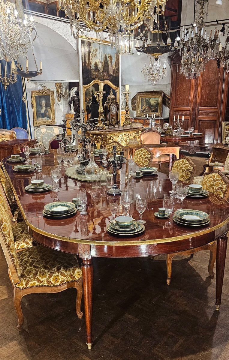 Louis XVI-style Dining Table