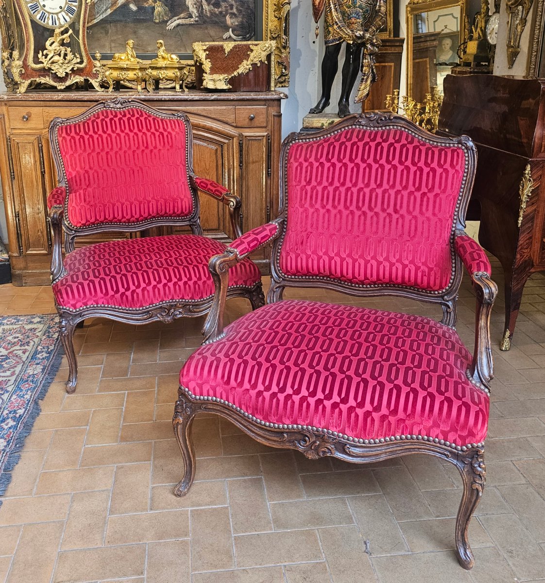 Paire de Larges Fauteuils Style Louis XV-photo-1