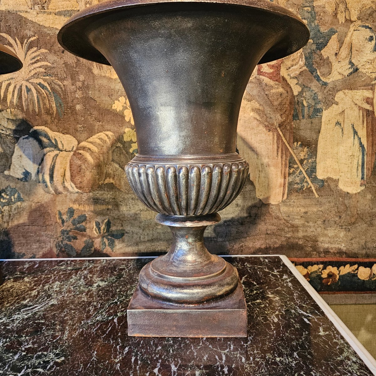 Pair Of 19th-century Medici Vases-photo-4