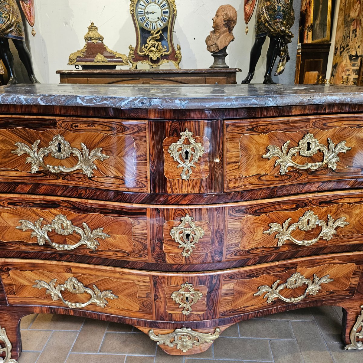 Louis XV-era Tomb-shaped Chest Of Drawers-photo-2
