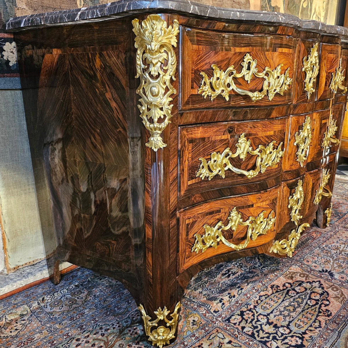 Commode de Forme Arbalète Epoque Régence-photo-3