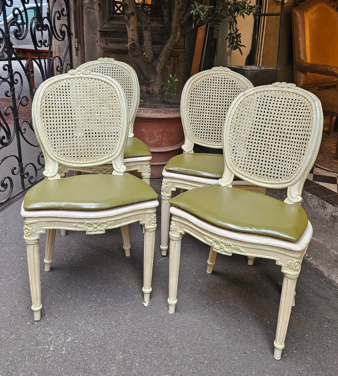 Suite de Quatre Chaises Epoque Louis XVI-photo-1
