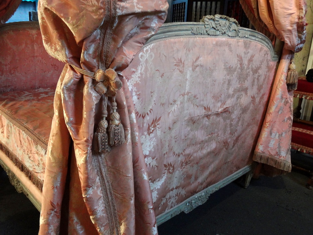 Bed At The Polish Louis XVI-photo-5