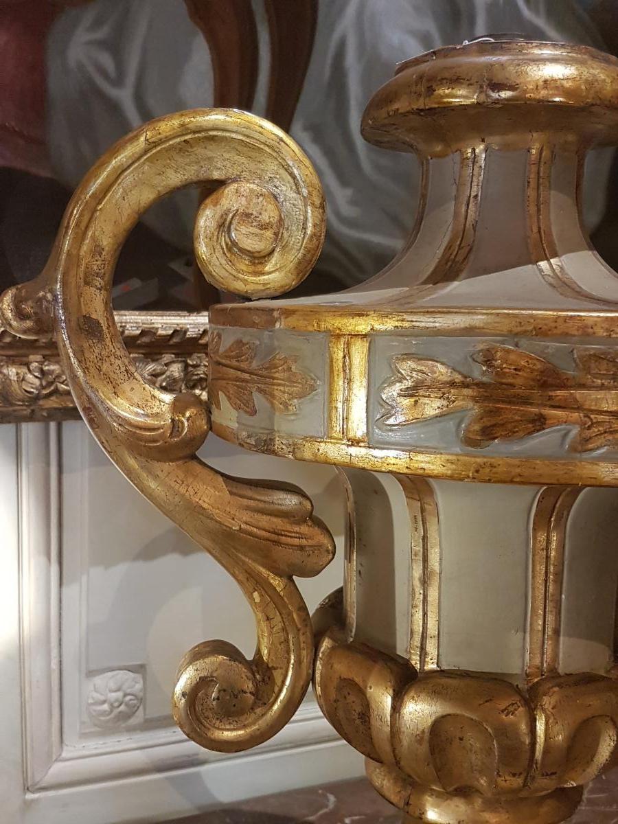 Important Medici Vase Restoration Period-photo-2