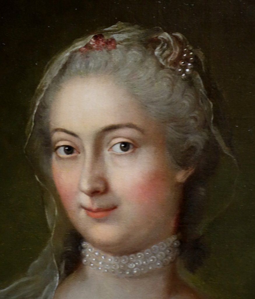 Portrait Of A Quality Woman From The Eighteenth Century-photo-2