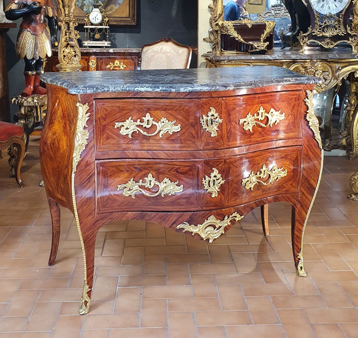 Commode De Forme Sauteuse Epoque Louis XV-photo-4