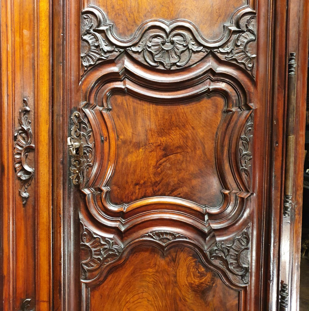 Importante Armoire Vallée Du Rhone Epoque Louis XV-photo-4