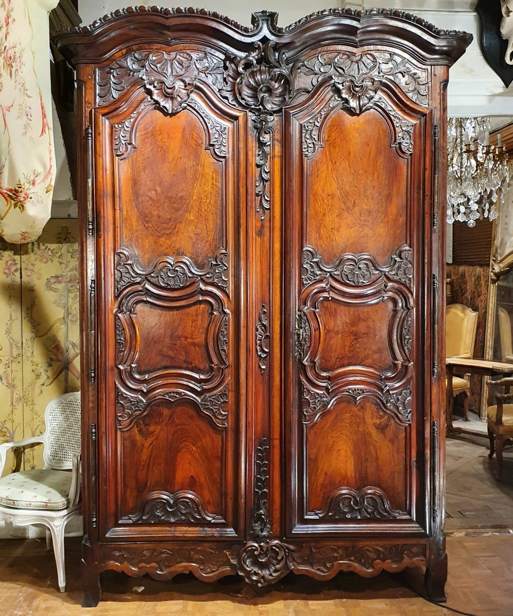 Importante Armoire Vallée Du Rhone Epoque Louis XV