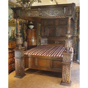 Important Tudor Style Canopy Bed