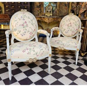 Paire De Fauteuils à Dossier à La Reine Epoque Louis XVI