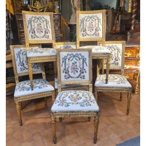 Suite de Six Chaises de Style Louis XVI