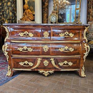 Commode de Forme Tombeau Epoque Louis XV