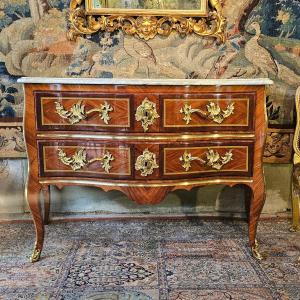 Large Commode Dite Sauteuse Epoque Louis XIV