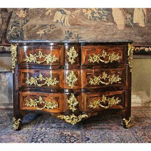 Commode de Forme Arbalète Epoque Régence
