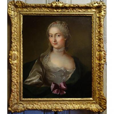 Portrait d'Une Femme De Qualité Du XVIIIème Siècle