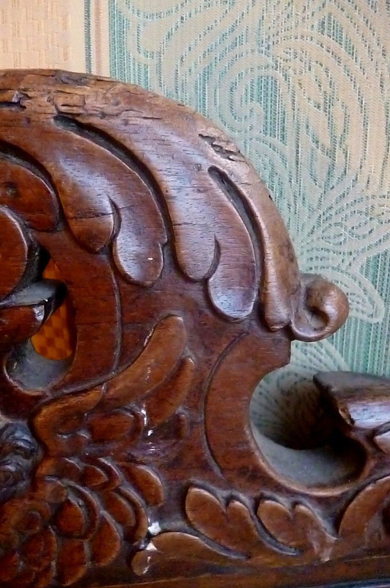 Carved Wood XVII E Century-photo-2